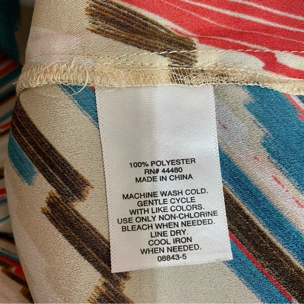 Allen B. Sleeveless Abstract Racer Back Shell - Picture 6 of 6